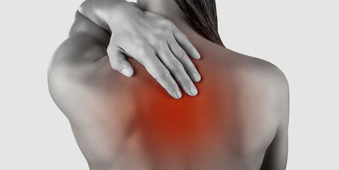 durere surdă între omoplați la nivelul coloanei vertebrale)
